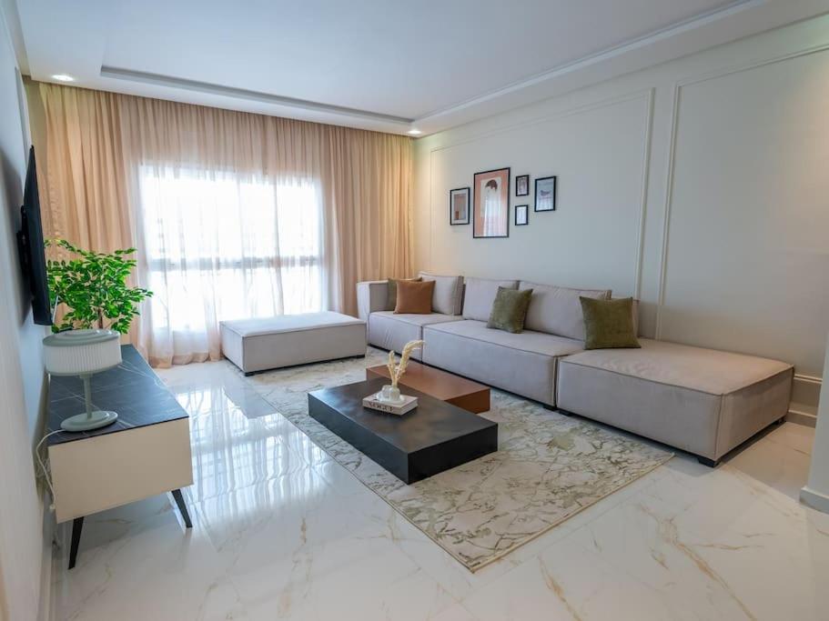 Apartamento Cozy 2Br Getaway In Rabat Center Exterior foto